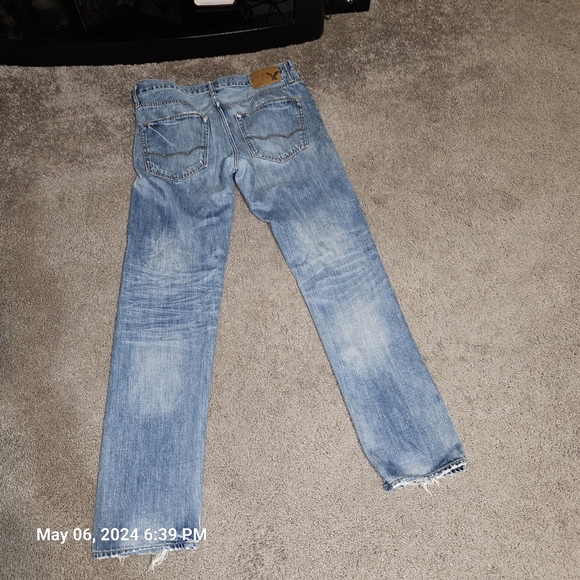American Eagle destressed jeans - Picture 2 of 8